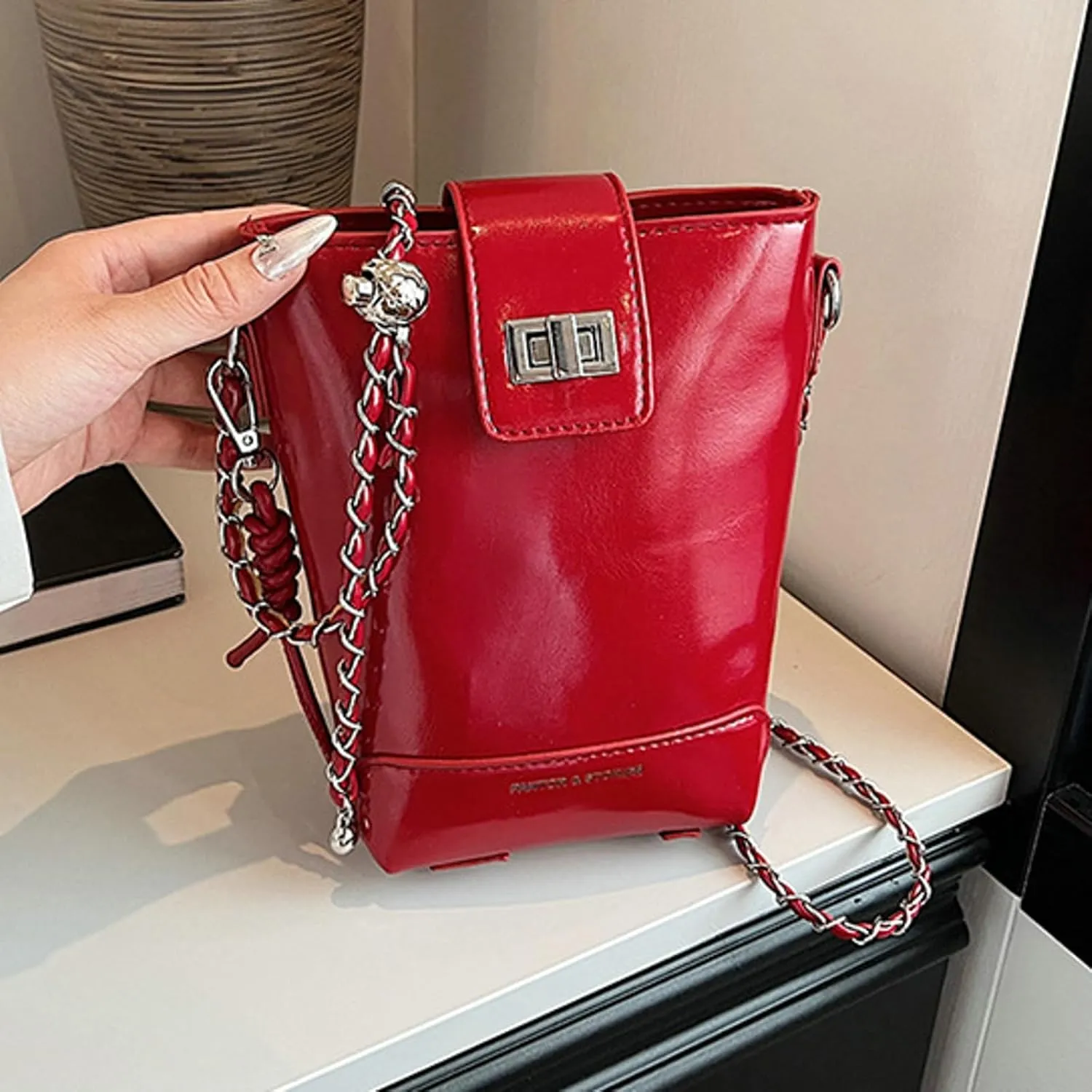2025 Summer Straw Woven Chain Crossbody Bucket Bag PU Tote Shoulder Handbag Travel Daily Use