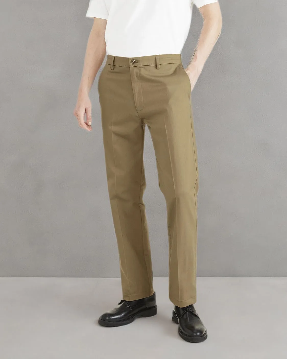 Dockers Men's Classic Fit Signature Iron Free Khaki With Stain Defender Pants (Regular and Big & Tall)