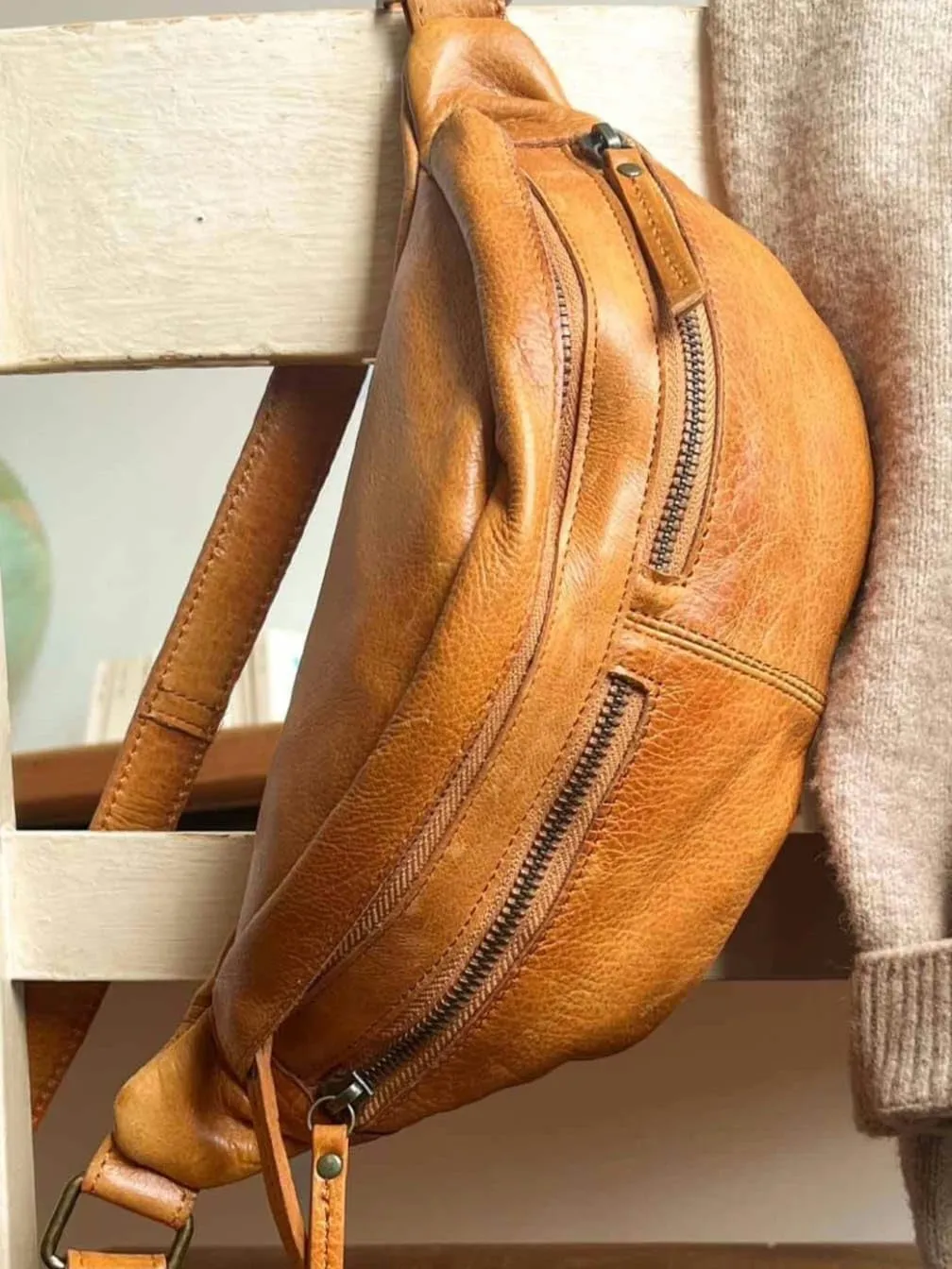 Genuine Leather Fanny Pack, Brown Waist Bag with Multiple Zippered Compartments (Light Brown)