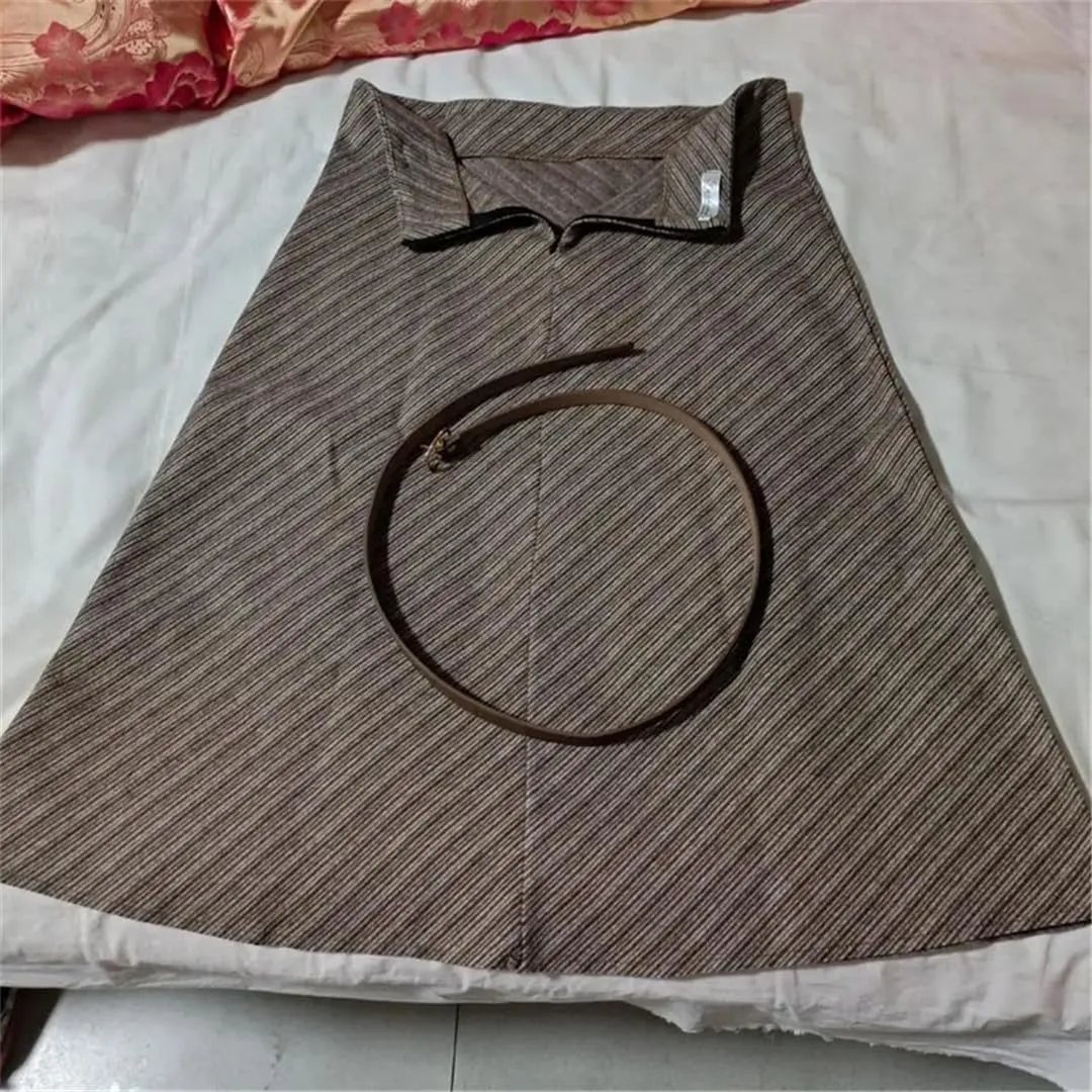 Korean Zipper High Waist A-Line Skirt Vintage Thickening Woole Midi Skirts Women Office Elegant Pleated Skirts