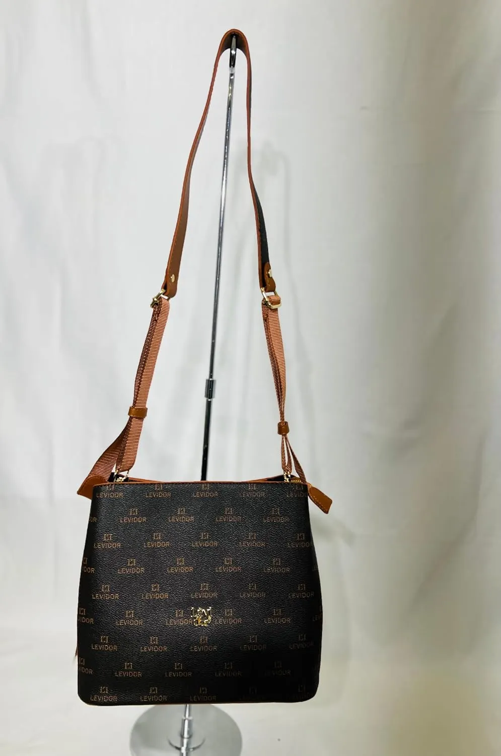 Levidor Leather Saddle Bag - Equestrian Inspired Elegance Light brown