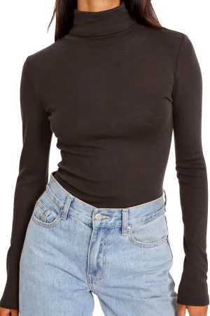 Trendy Queen Women's Turtleneck Long Sleeve Shirts Fall Fashion Basic Thermal Underwear Tops Winter Clothes 2025
