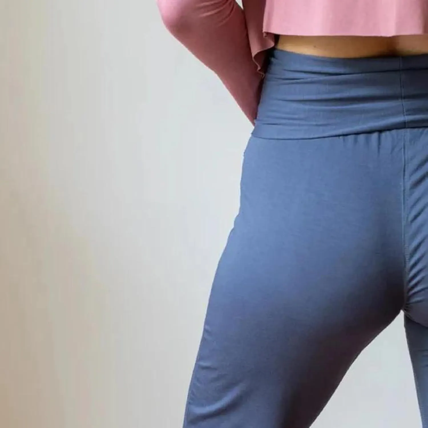 Y2k Capri Pants for Women Trendy Lace Ruffle Hem Flare Leggings Bell Bottom Skinny Gingham Cropped Bloomer Trousers